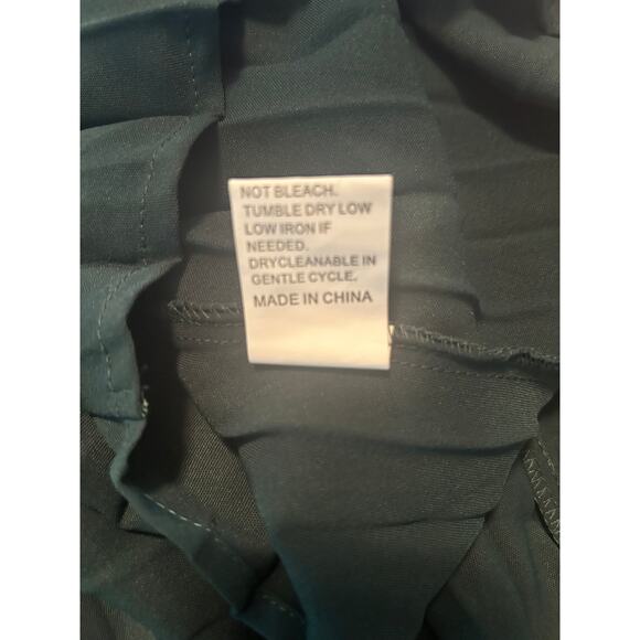 NWOT Women's Green Pleated Knee Length Dress Cap Sleeve Size Small - Picture 3 of 6